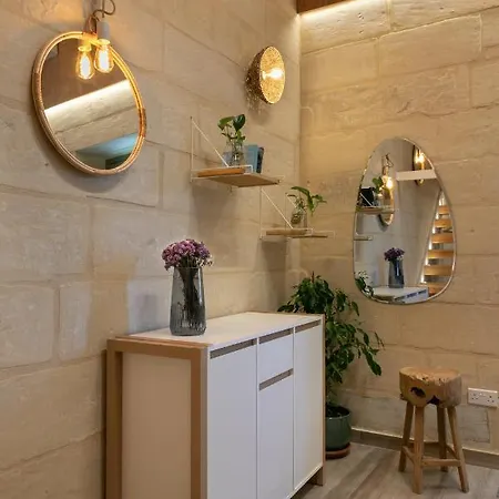 Harbour View Lofts سنجليا